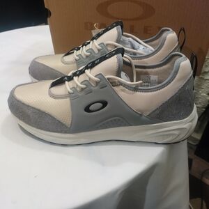 Oakley Beige and Gray Sneakers
